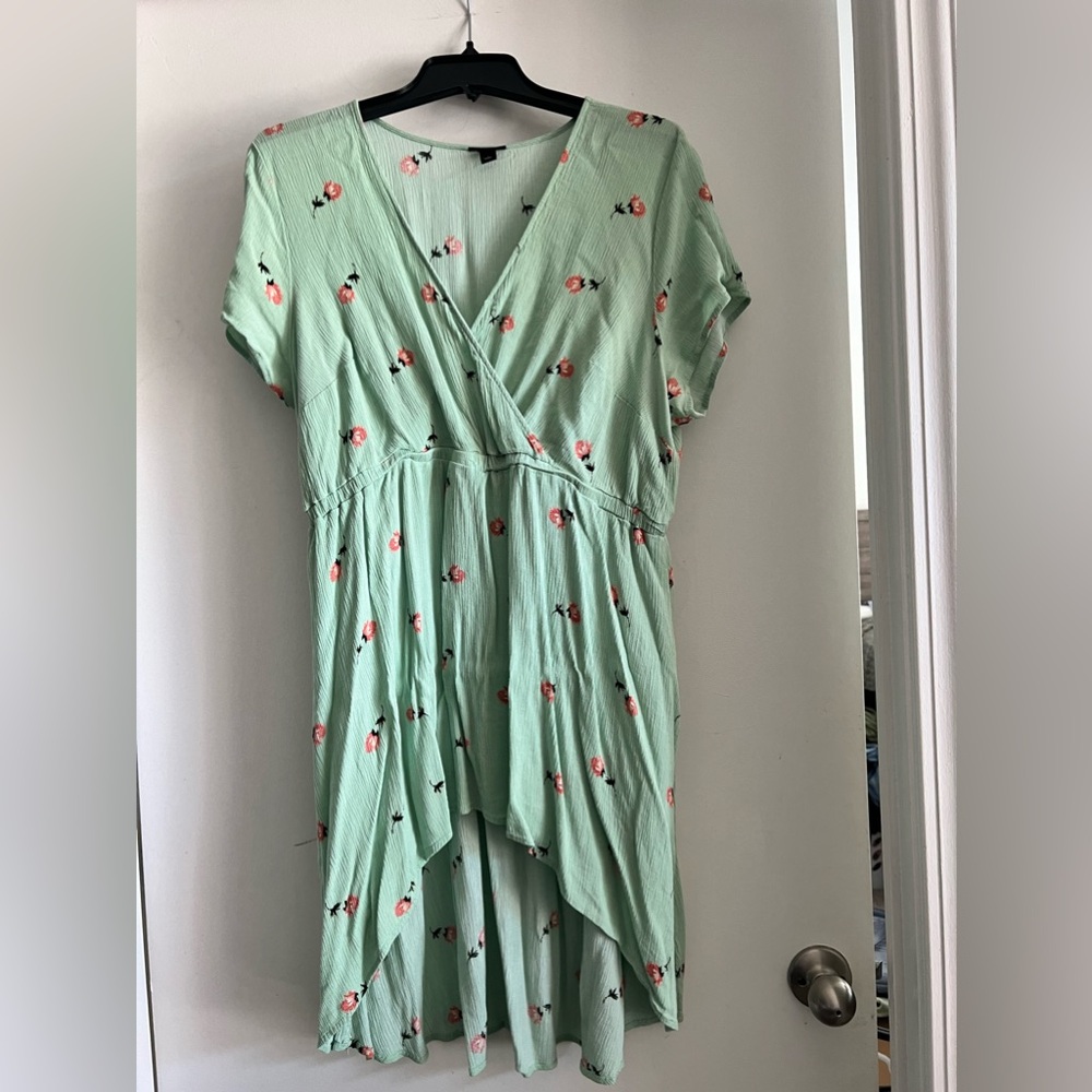 Torrid Green Hi-Lo Top Size 1